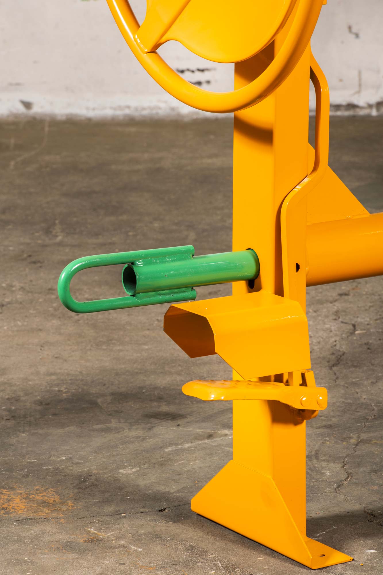 Die verstärkte Deichsel gewährt eine optimale Beständigkeit der Maschine beim Abschleppen Modell S 360 Art S 75 E